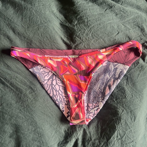NWT Maaji Swim Suit Bottoms - Picture 8 of 8